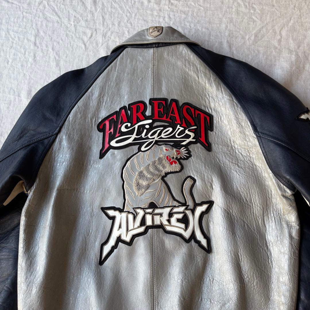 希少 AVIREX タイガー 虎 レザー スタジャン バーシティージャケット L
