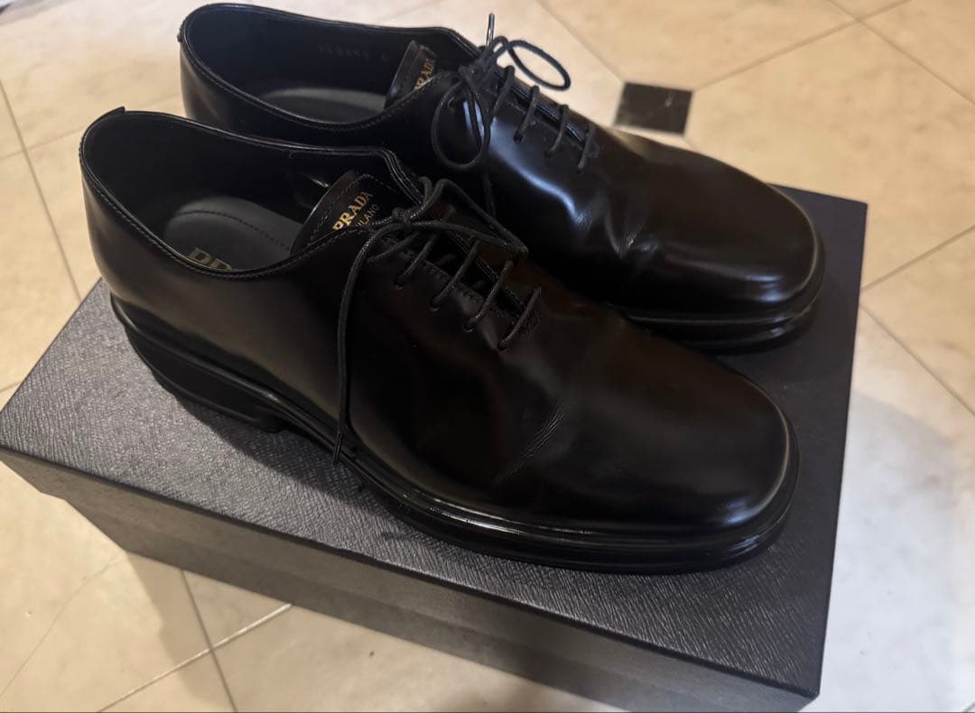 プラダ　ブラッシュドレザー　レースアップシューズ　サイズ6 ブラック ブラッシュドレザーレースアップシューズ | PRADA
