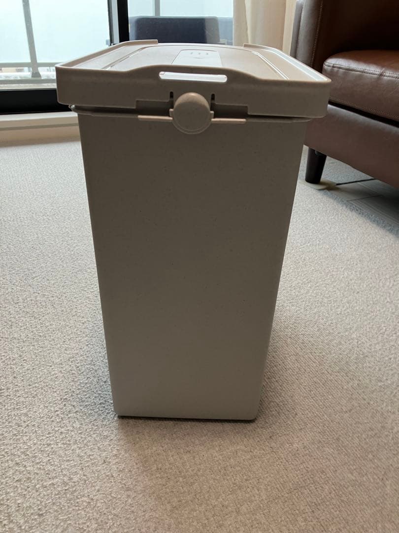 Tupperware】タッパーウェア キッチンキーパー 20kg 米・米びつ - メルカリ