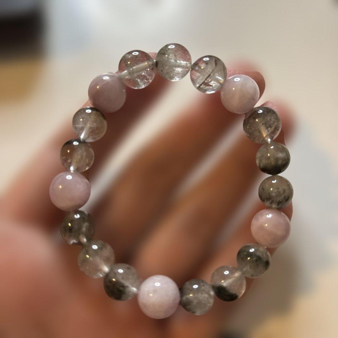 綺麗！ピンククンツァイトとガーデンクオーツ！ずーんとくる！ 淡く儚いピンク色【クンツァイト】｜色の秘密と魅力、物語まで | TOP