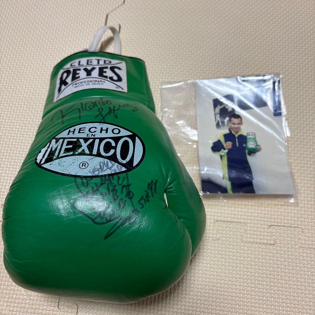 【お宝】リカルド・ロペス　サイン入りボクシンググローブ Yahoo!オークション - リカルドロペス17試合＋特集【日本語実況付き】