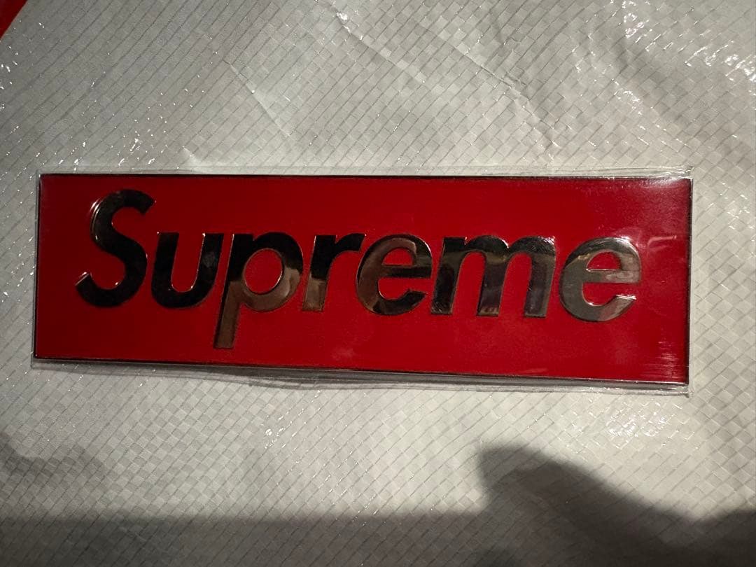 スケートボード Supreme Box Logo Car Emblem \"red\"