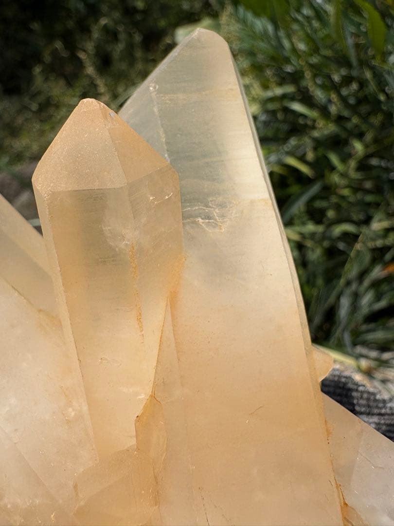 ❗️買い得❤️底岩無し　0.5kg 形良く　はいパワー　極みの逸品　クラスター　水晶