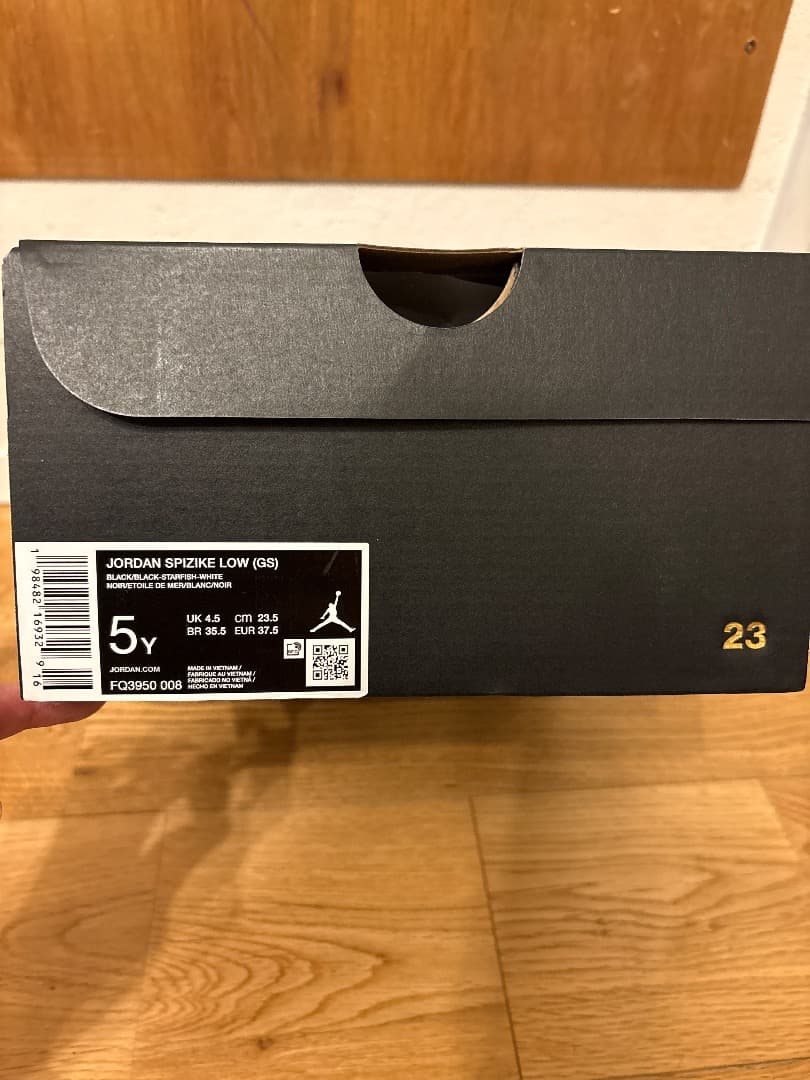 ジョーダン スパイジーク LOW 23.5 箱付き 1回のみ使用 - メルカリ