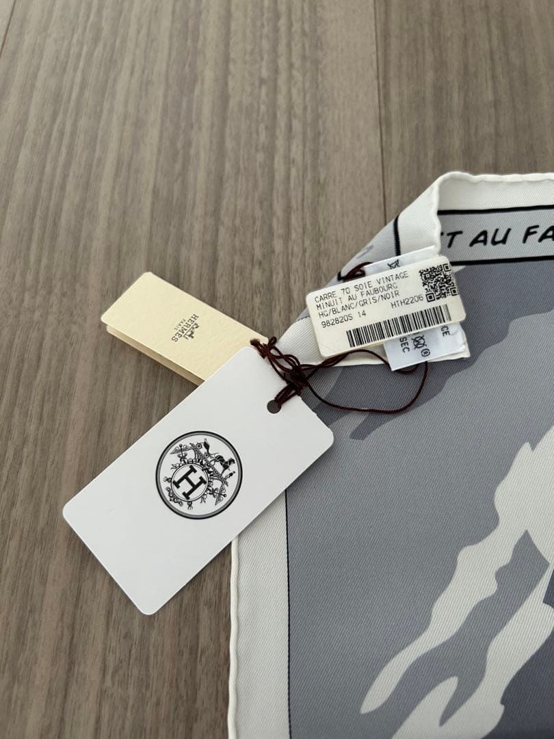 HERMES シルクスカーフ 70cm ミッドナイトフォーブル