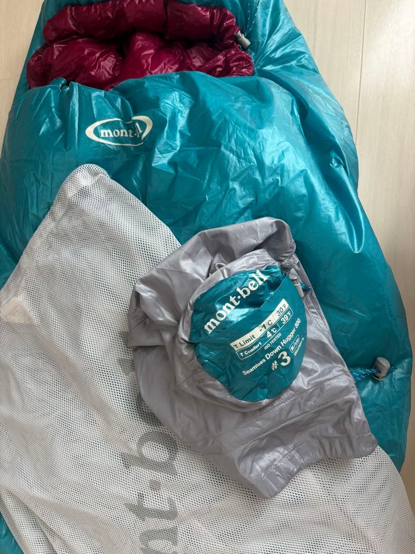 mont-bell ダウンシュラフ 3 ターコイズ/ワイン 収納袋付き mont-bell ダウンシュラフ 3 ターコイズ/ワイン 収納袋付き mont-bell