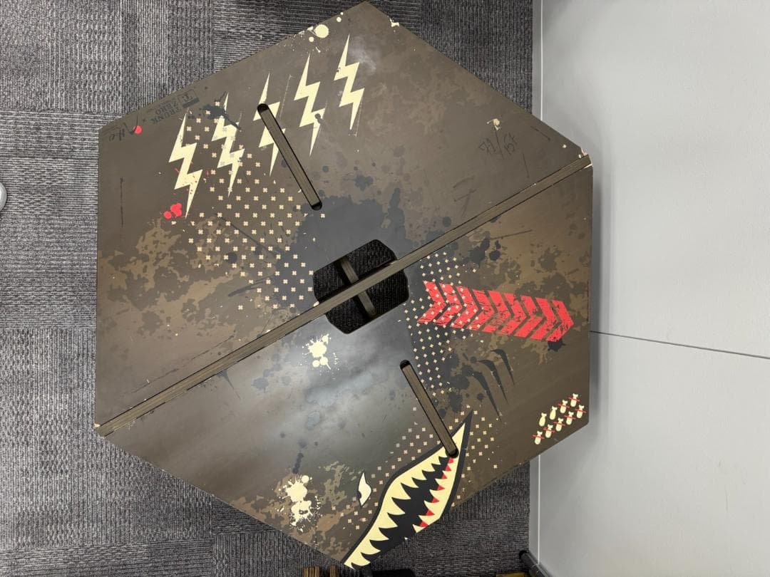 h&o THE ARTH サメ子 テーブル TRUNKZERO