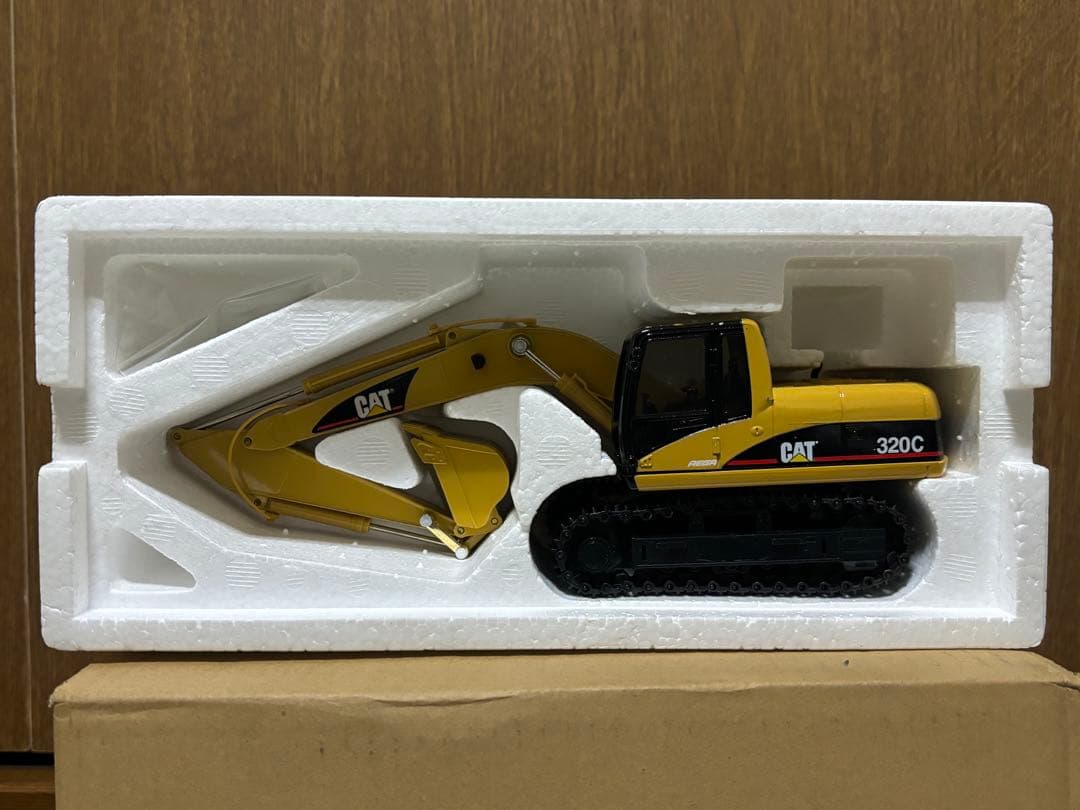 CAT 320C 1/40 新キャタピラー三菱 REGA 重機 油圧ショベル - メルカリ