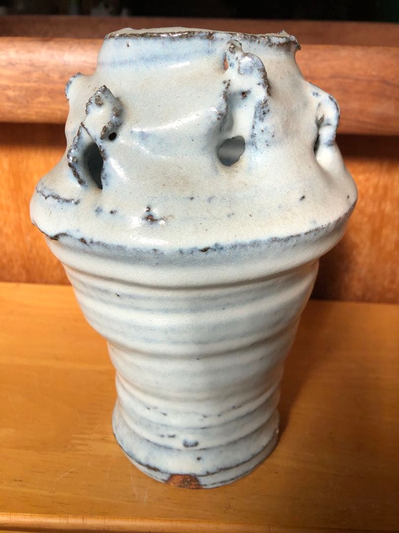 青白色の突起デザイン花瓶 骨董、古美術 青白色の突起デザイン花瓶 骨董、古美術 青白色の突起デザイン花瓶 骨董、