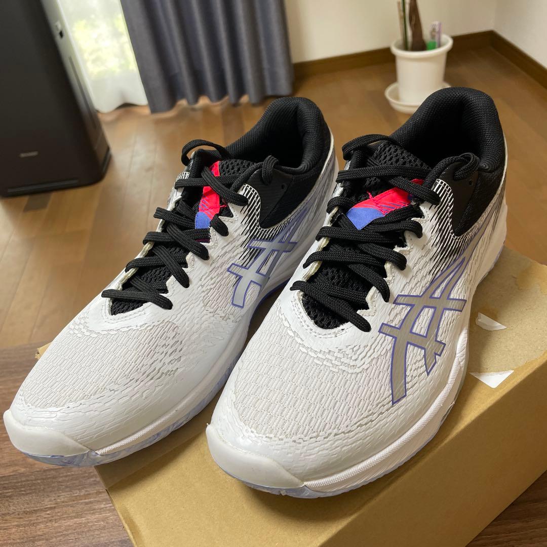 美品バレーシューズ　V-SWIFT FF 4 27.0cm 2E ローカット