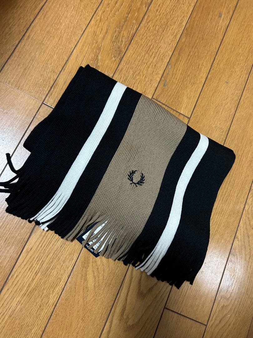 本日限定最終値下げ新品未使用タグ付き❗️FRED PERRY ストライプマフラー❗️ FRED PERRY（フレッドペリー） マフラー メンズ ボールド ストライプ
