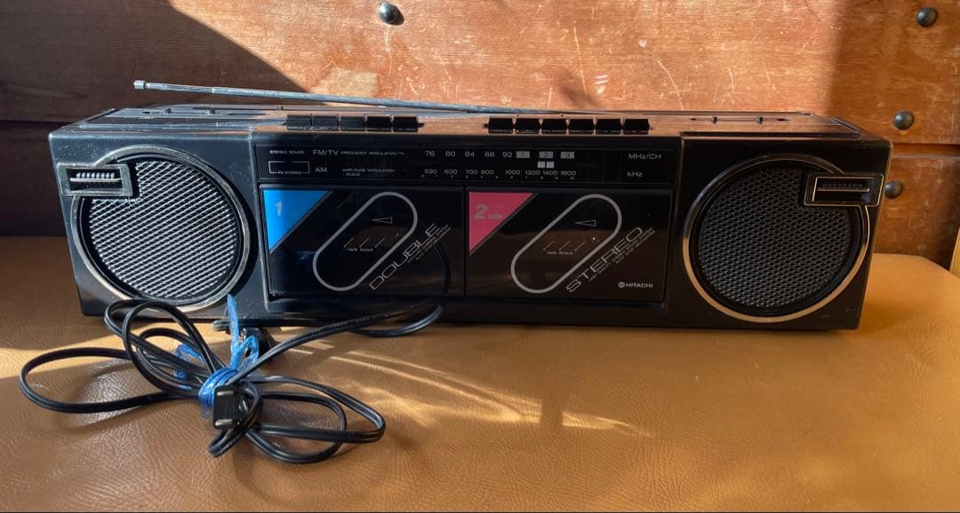 HITACHI 日立 ダブルカセット ラジカセ TRK-W105 現状品 ※ - メルカリ