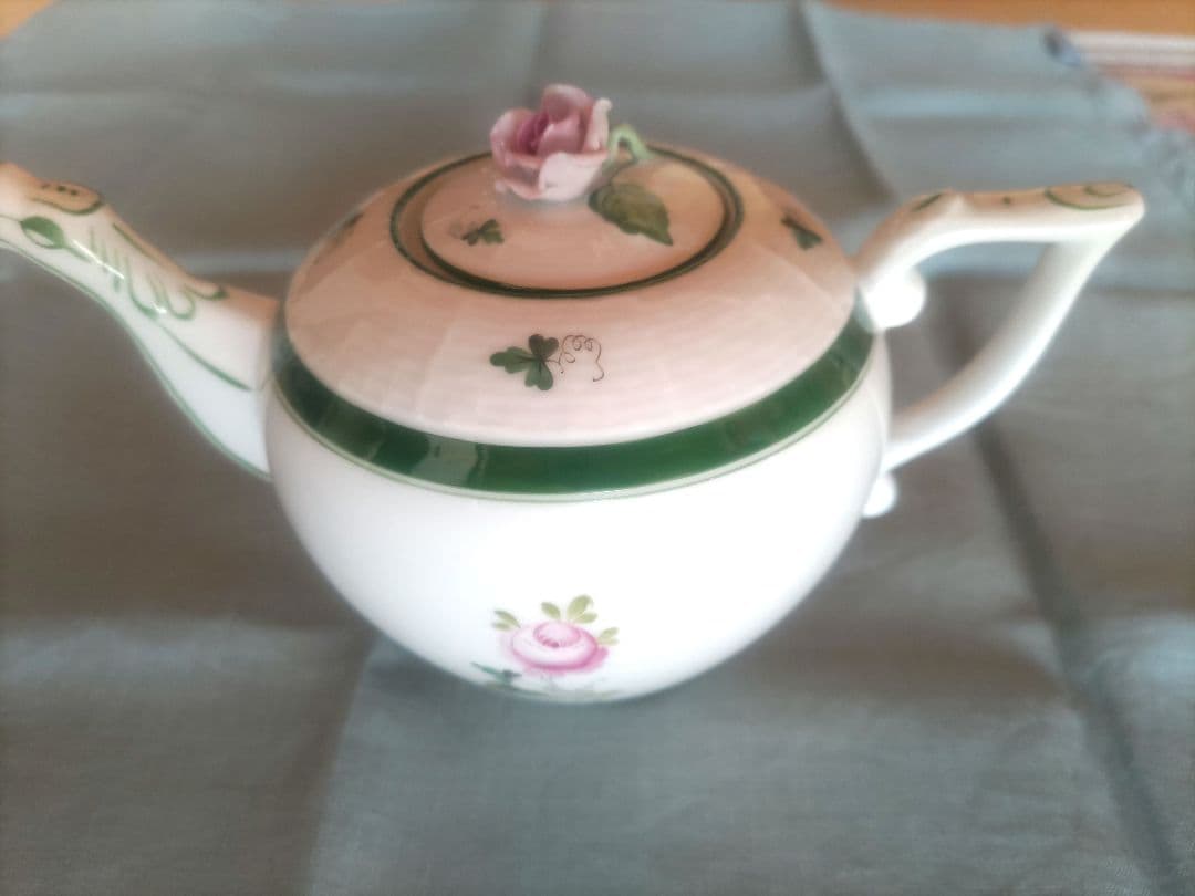 ヘレンド　ウィーンの薔薇　ポット ラスト1点* ヘレンド ウィーンの薔薇プラチナ 大輪タイプ ミニ