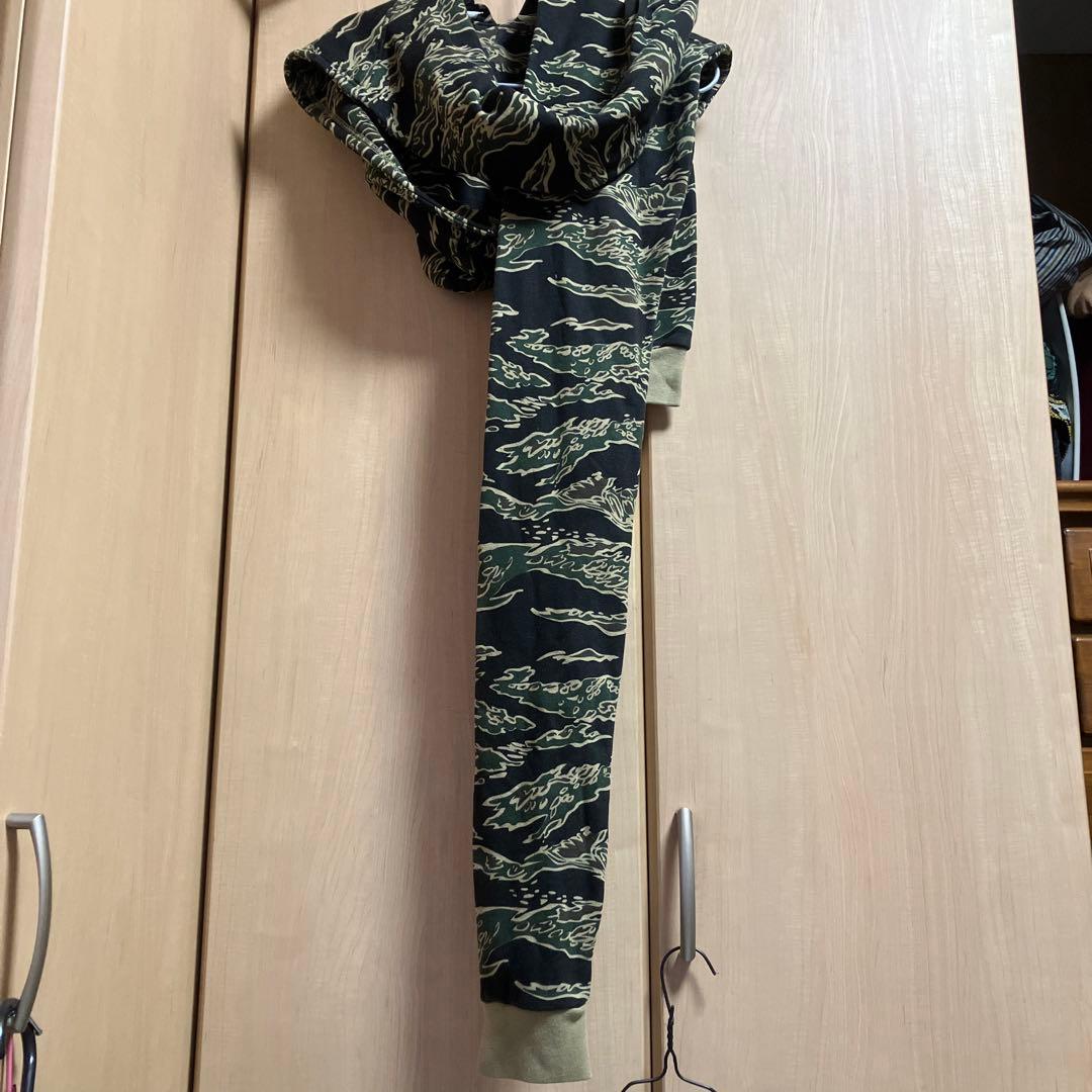 PHENOMENON/フェノメノン　フーディマフラー　タイガーカモ PHENOMENON/フェノメノン フーディマフラー タイガーカモ PHENOMENON