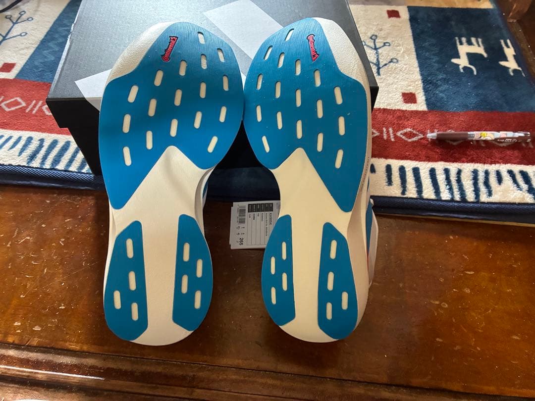 ADIZERO EVO SLWOVENアルペン限定カラー 26.5cm（メンズ）