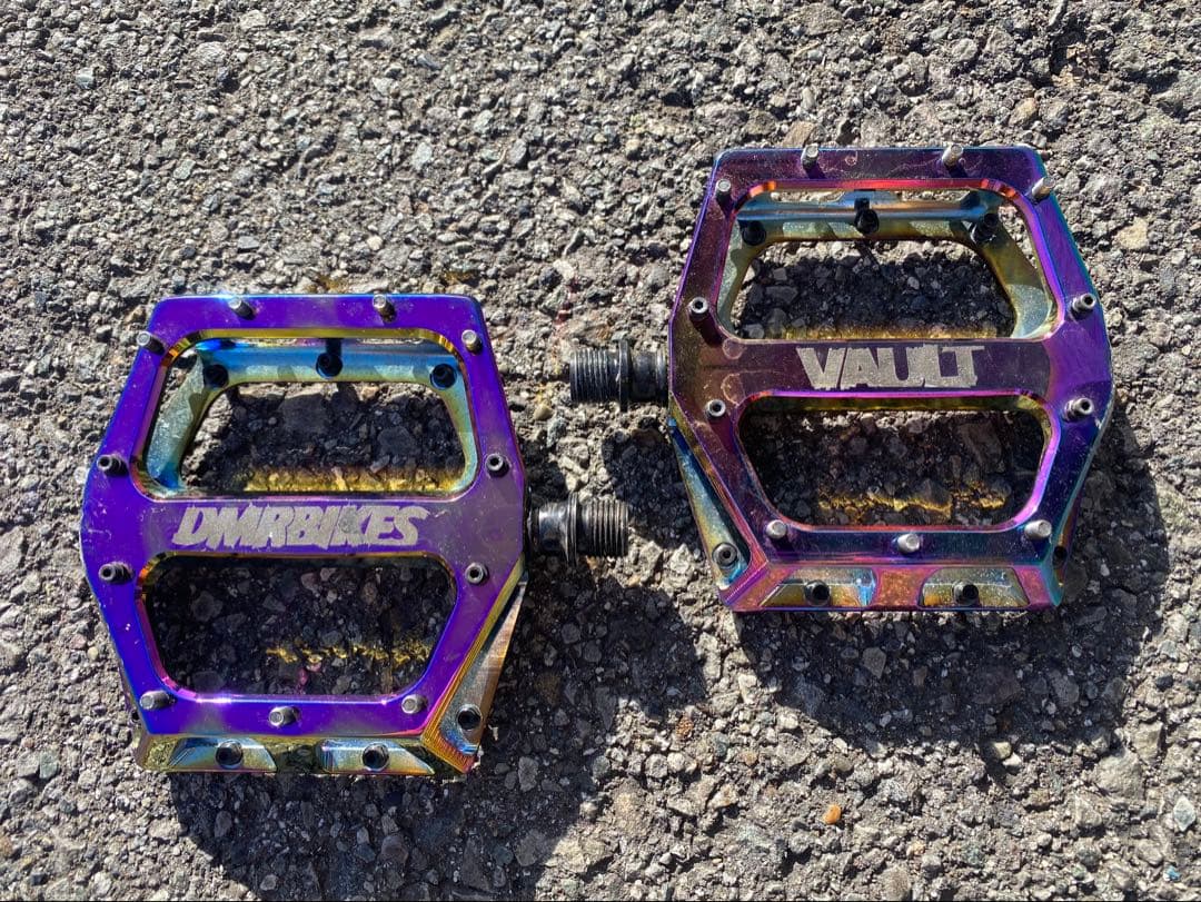 DMR VAULT フラットペダル マルチカラー MTB DMR VAULT フラットペダル