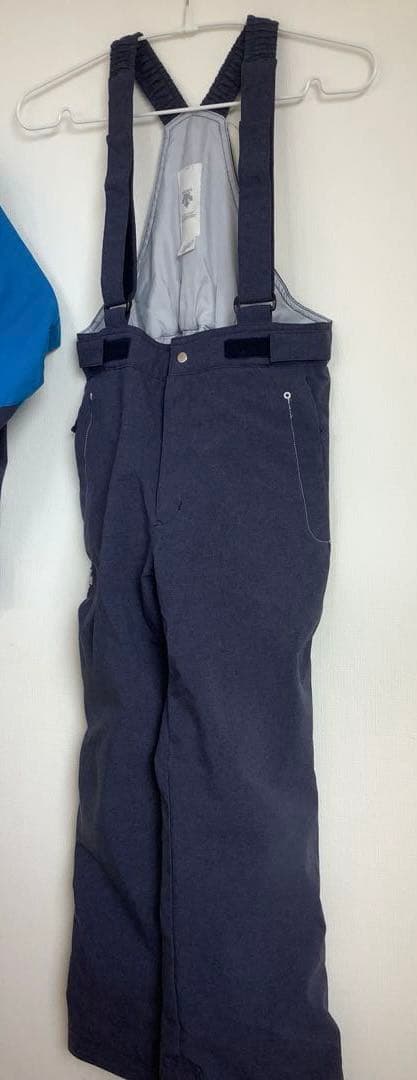 デサント 子ども用スキーウェア 150サイズ 青/白/ネイビー 撥水性の