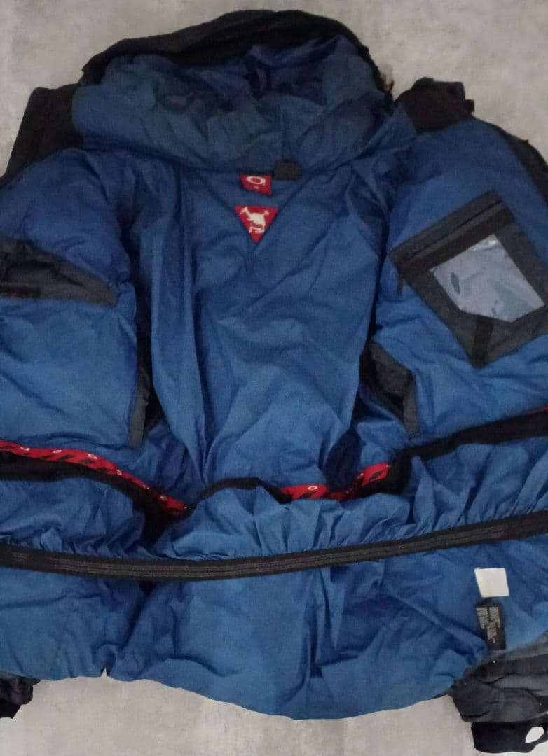 2000s “OAKLEY” 赤タグ tech down jacket