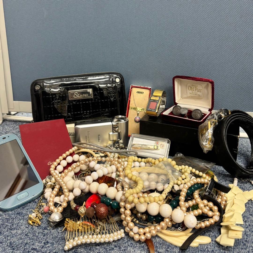 遺品整理 アクセサリー 時計 まとめ ブローチ タイピン 刻印未検品