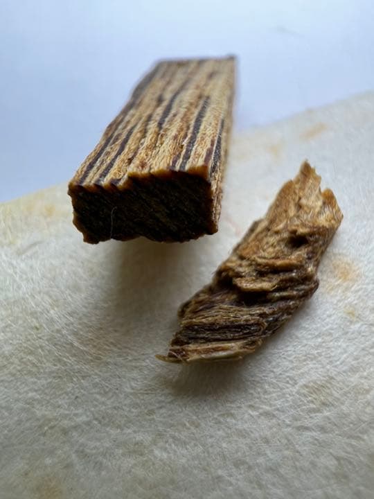 古渡命銘木 百八十種名香　伽羅　銘【龍頭】0.195g 香木/お香/沈香/伽羅