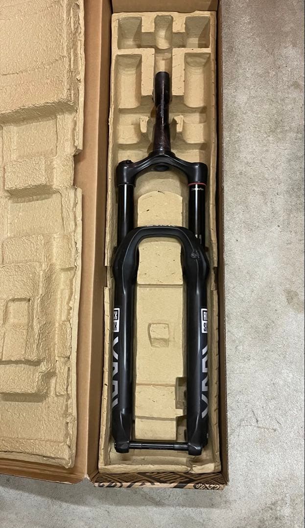 RockShox Yari 29er サスペンションフォーク ロックショックス ROCKSHOX ヤリ YARI サスペンション フロント