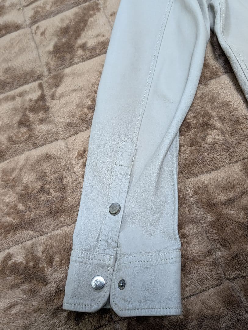 はぎおっちゃん様専用【美品】本革 レザーシャツ アイボリー 専用袋付き