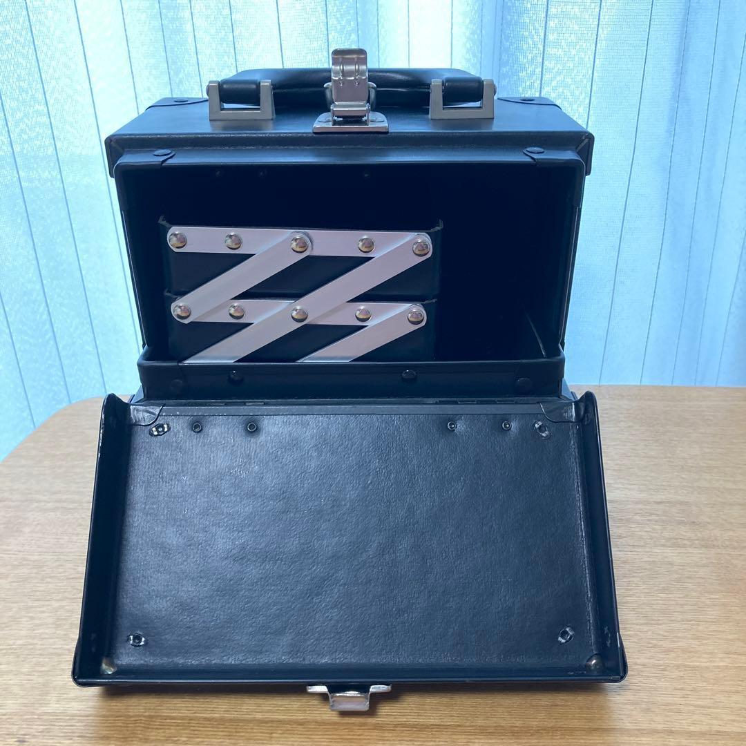 シュウウエムラ メイクアップボックスmini - メルカリ