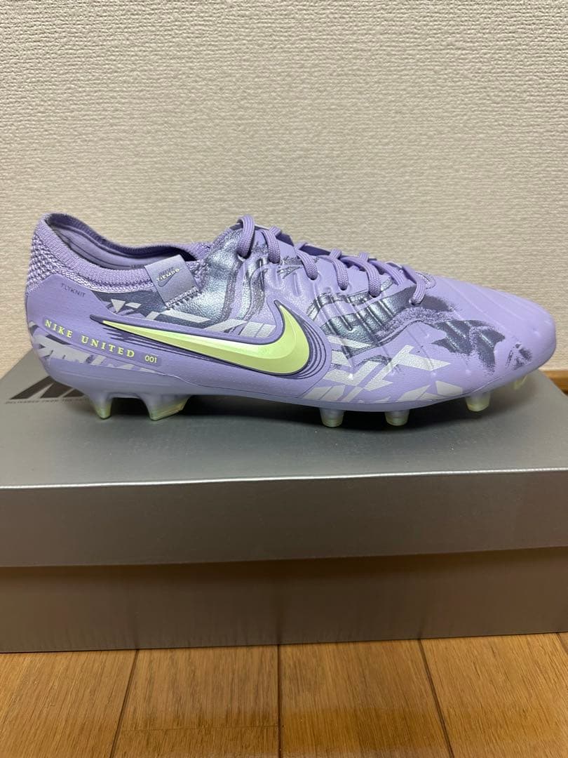 サッカー　スパイク　ナイキ　ティエンポレジェンド10 FG 26.5cm