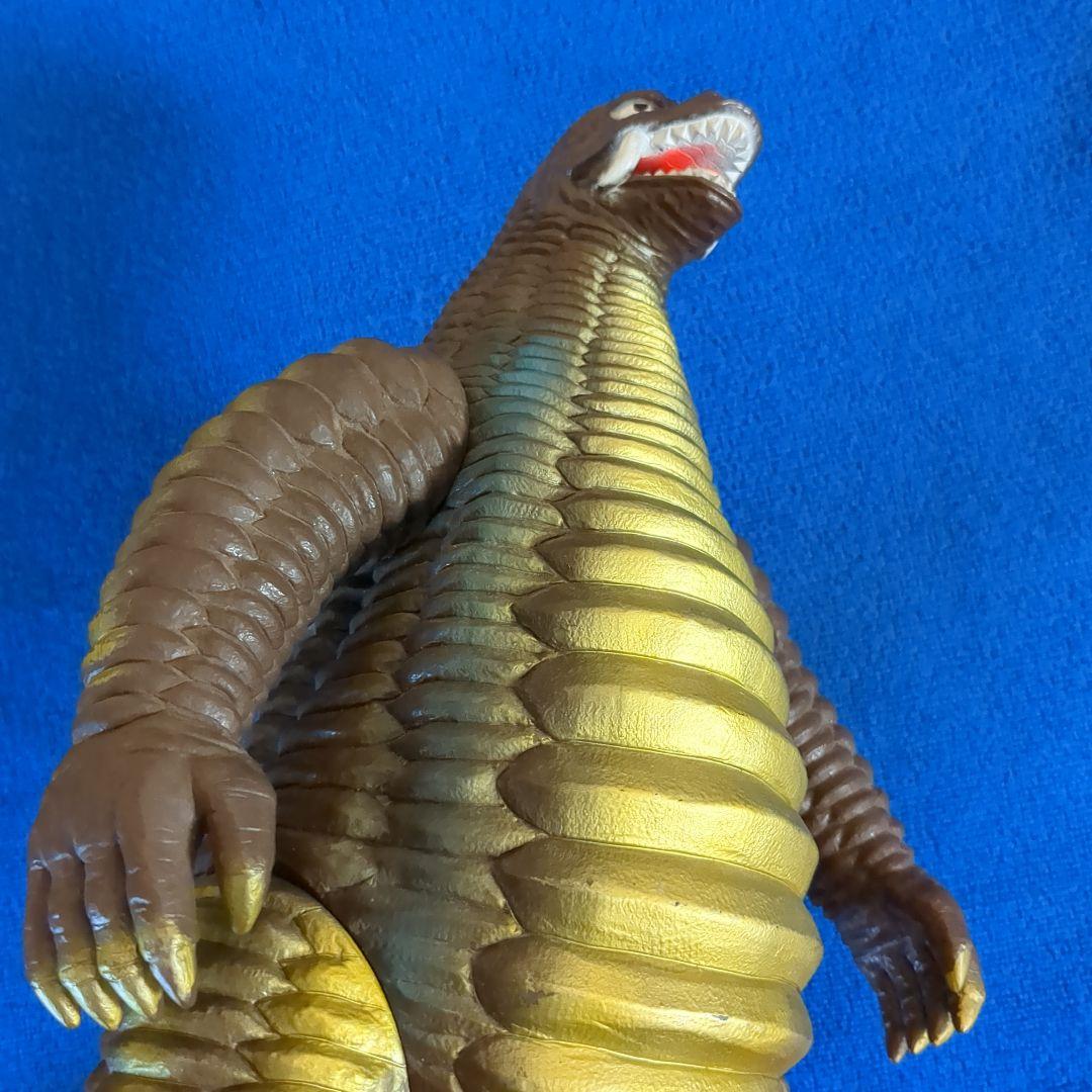 廃番ソフビ ビッグサイズ レッドキング DXウルトラ怪獣シリーズ - メルカリ