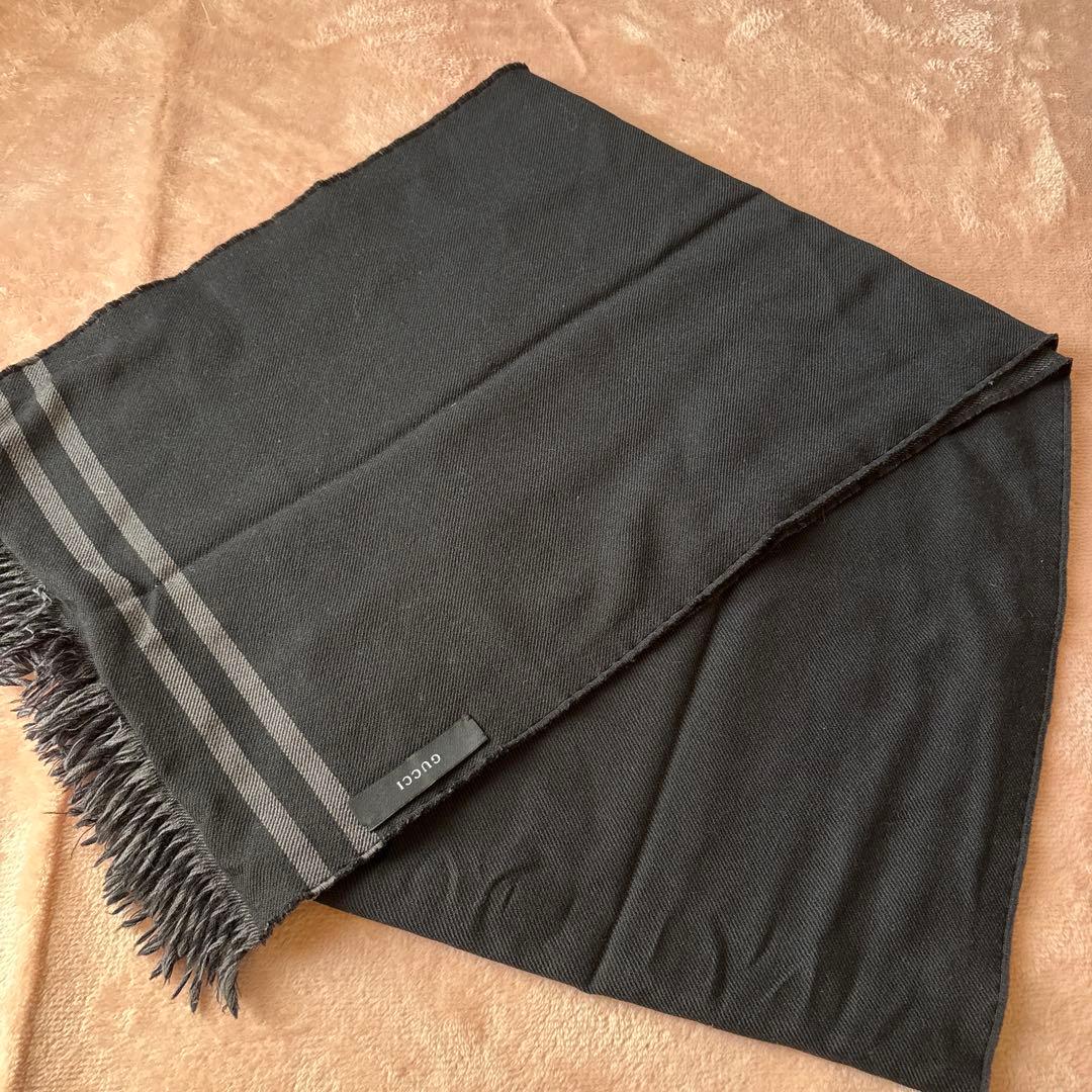 GUCCI マフラー ブラック ロゴマフラー(おまけの巾着付) GUCCI