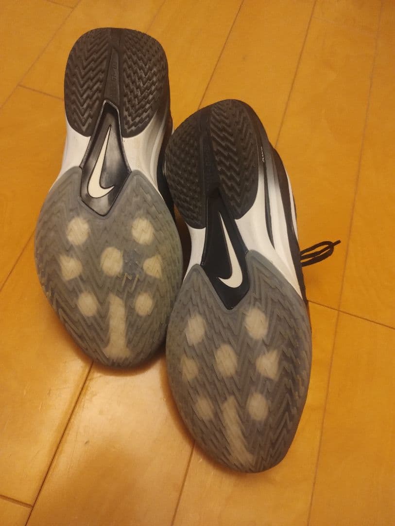 Nike G.T. カット3 28.5cm　3回のみ室内使用　箱あり