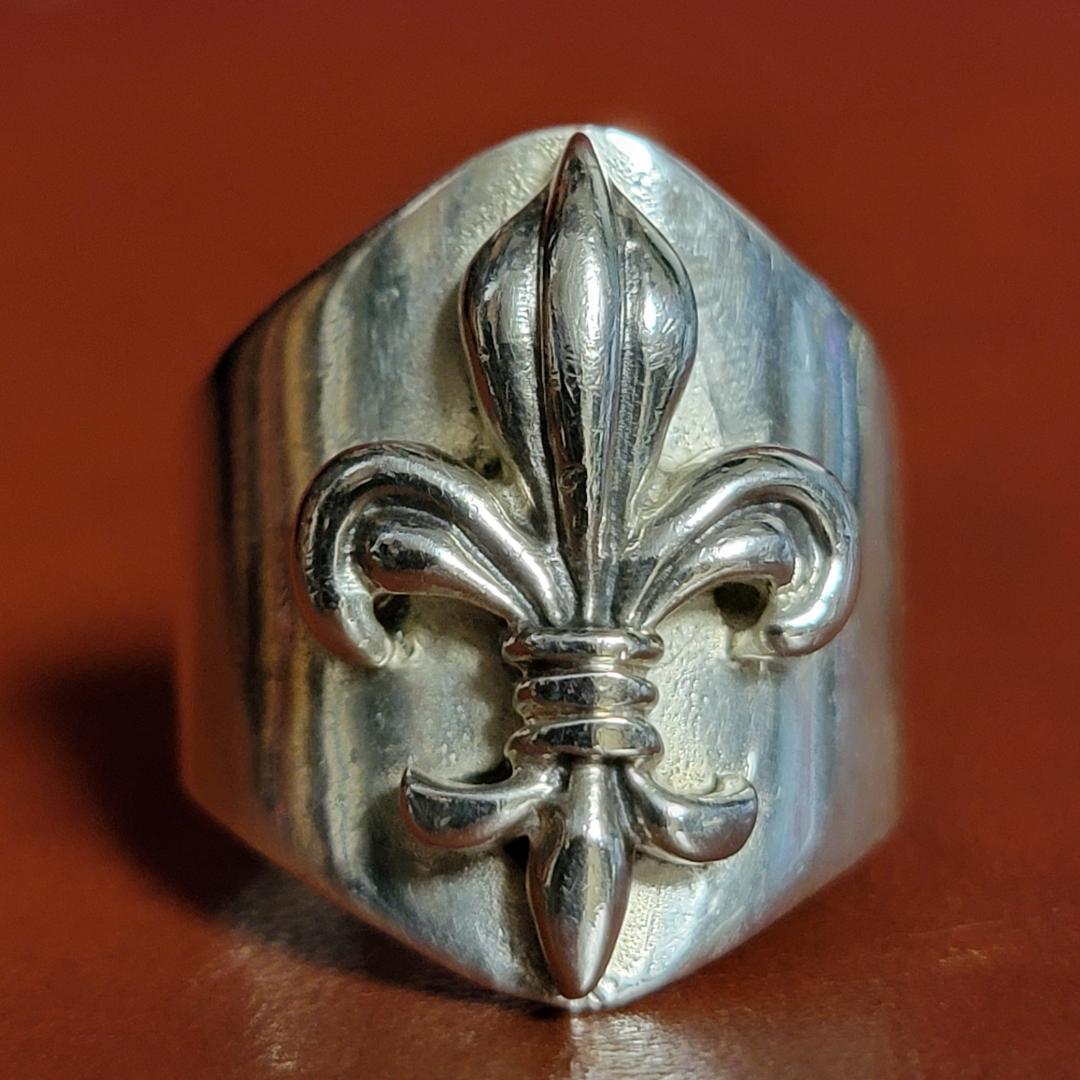 銀の指輪 ビンテージ品 シルバー925 フルールドリス シルバーリング