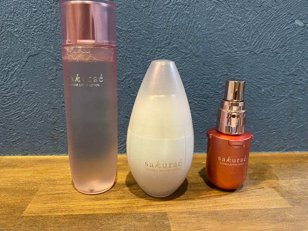 開封済み】sakuráe ダブルアクションセラム&クリアサイクルローション