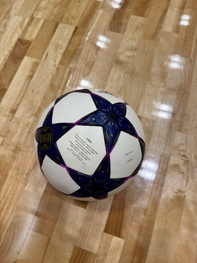 入手困難✨UMBRO/アンブロ 1966年 サッカーボール 18枚手縫 レプリカ