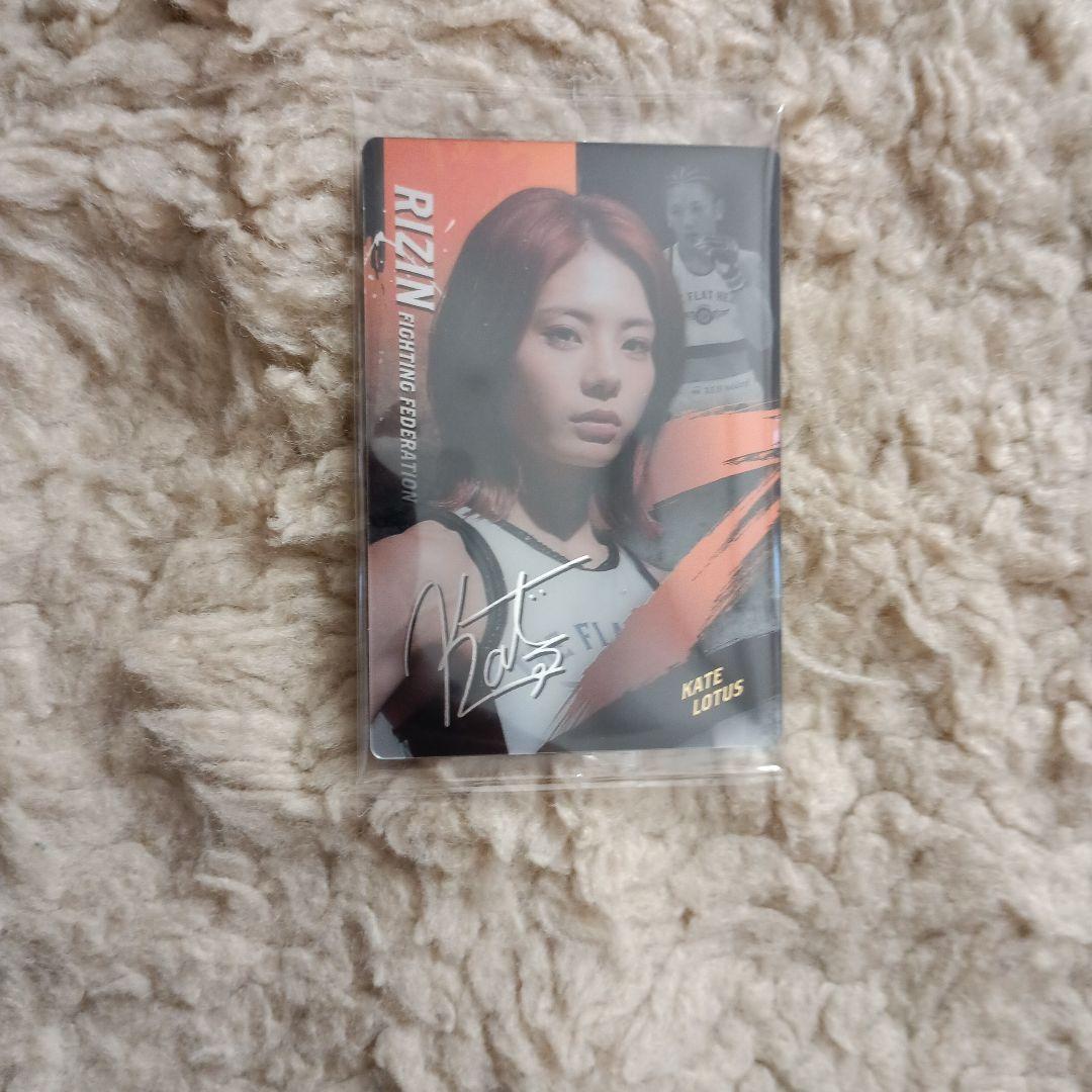 ケイト・ロータス 直筆サイン入りフォトパネル｜ケイト・ロータス 直筆