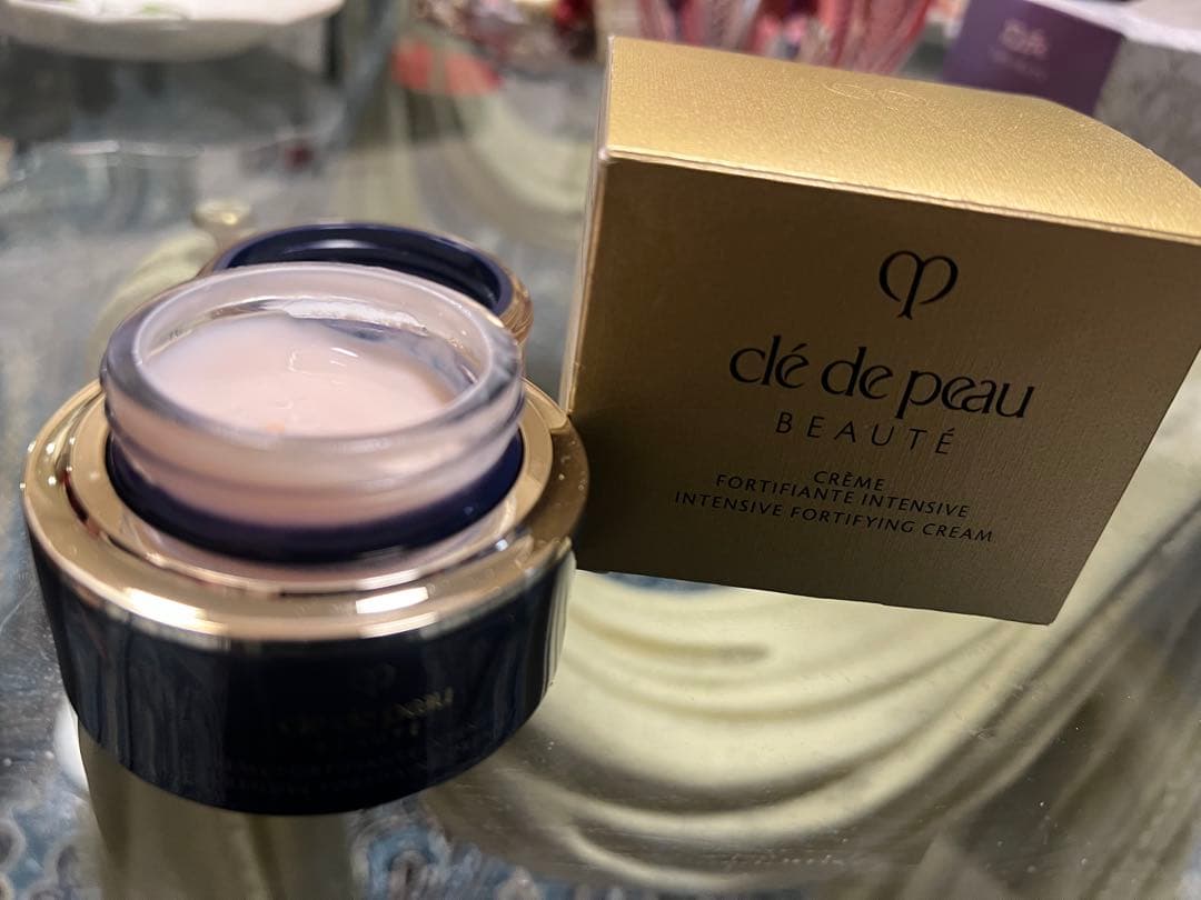 クレドポーボーテ　クレームアンタンシヴn clé de peau cle de peau BEAUTE（クレ ド ポー ボーテ） [国内正規品]資生堂