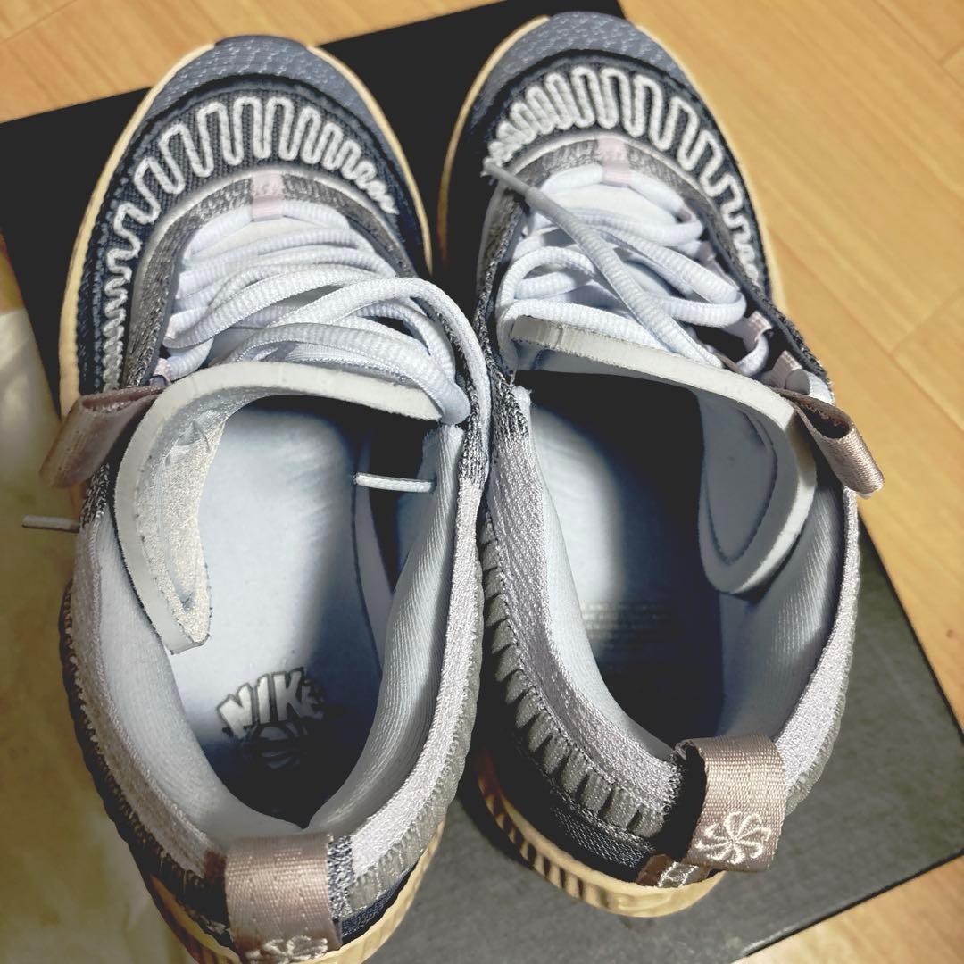 NIKE コズミックユニティ3 25.5cm