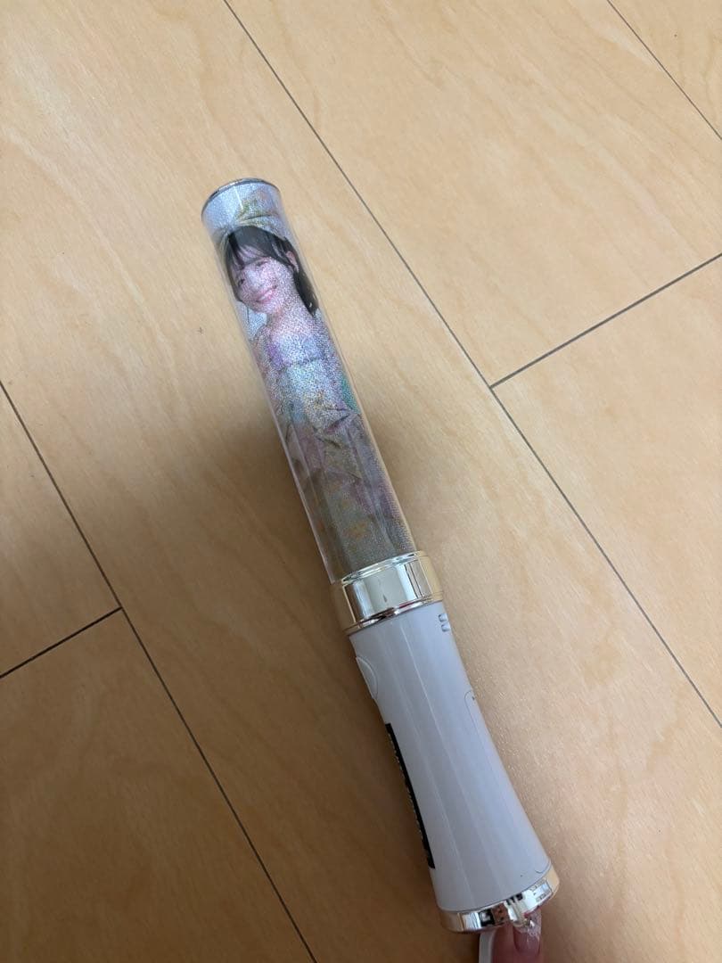 FRUITSZIPPER 櫻井優衣 ペンライト - メルカリ