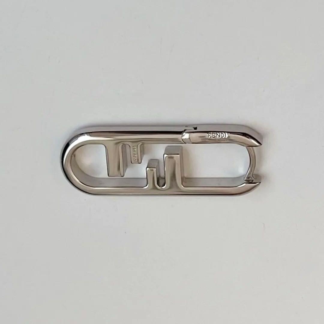 FENDI オーロックピアス①♡目黒蓮さん着用 シングル 片耳用 - メルカリ