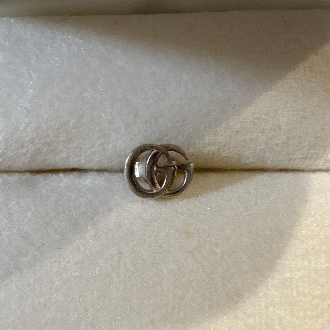 GUCCI ダブルGロゴ シルバーピアス(片耳用) GUCCI（グッチ） ピアス 片耳 ダブルG GGロゴ シルバー925 レディース