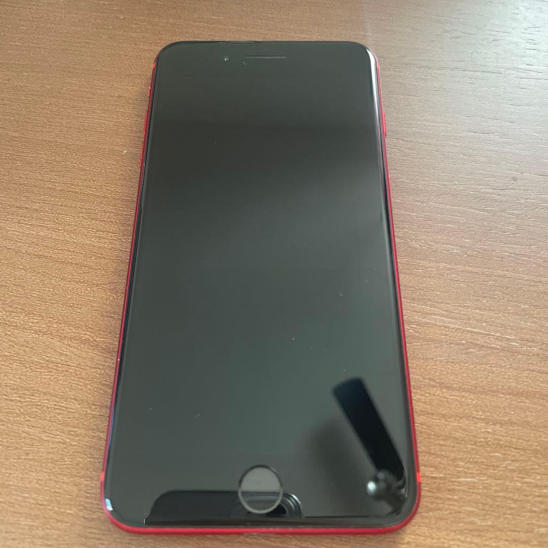 iPhone 8 (赤色) 本体 Apple、iPhone 8 および iPhone 8 Plus (PRODUCT)RED Special Edition