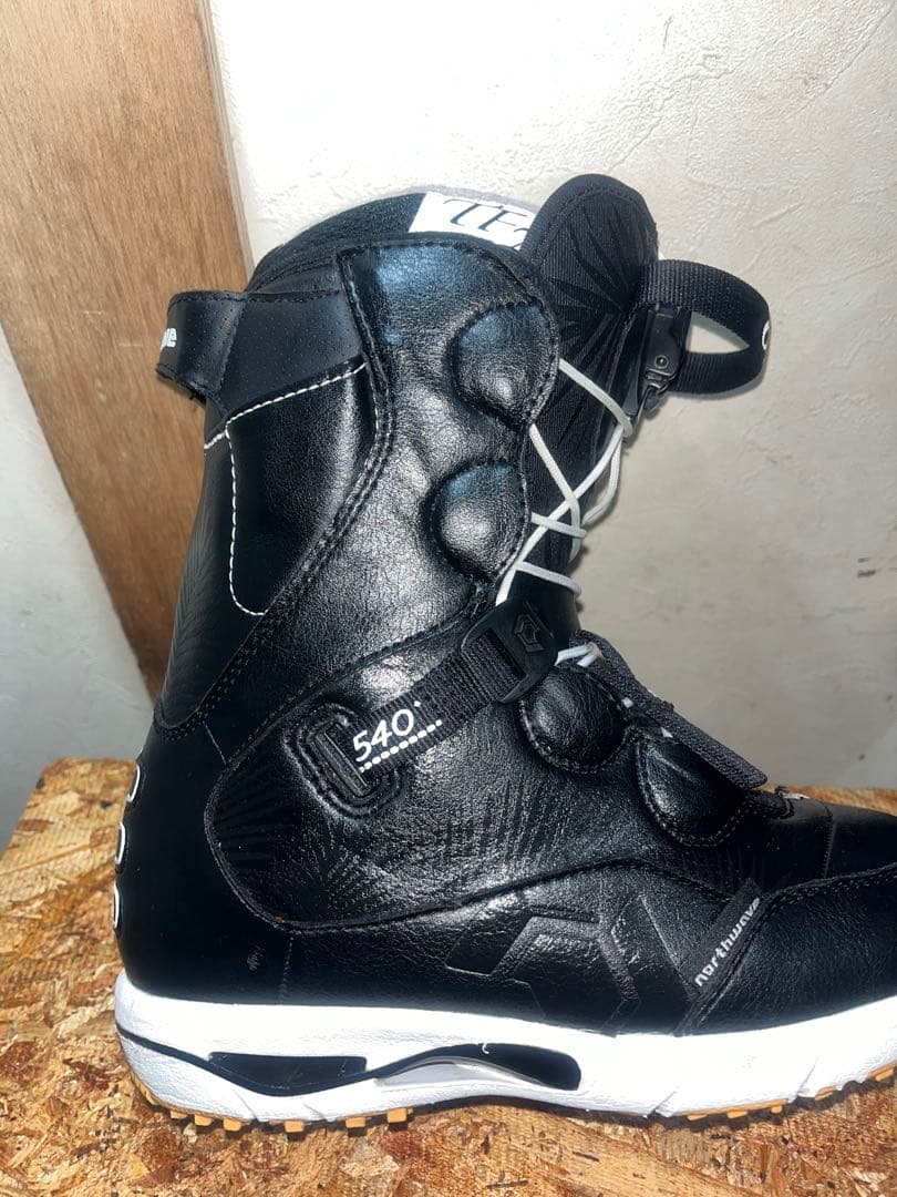 グラトリ、カービングライダー！NORTH WAVE opal 22.5cm