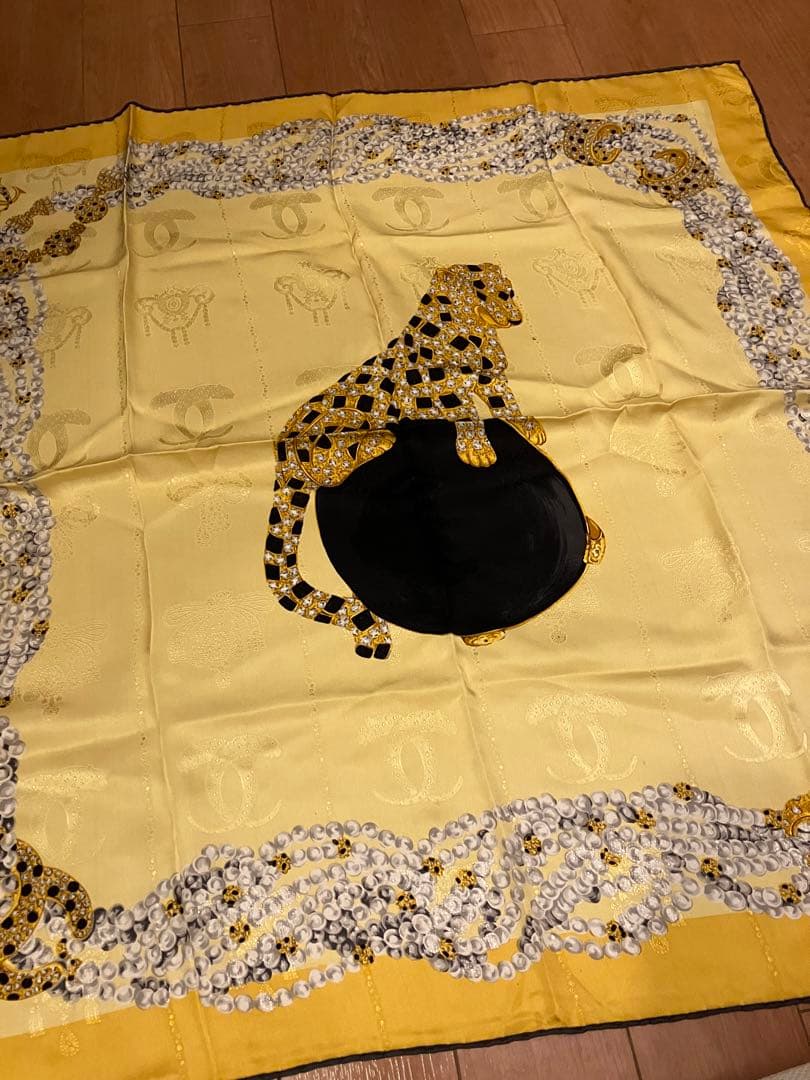 カルティエ パンテール シルク イタリア　ロゴ 大判スカーフ ストール os000253-90-scarf-woman-with-a-panther