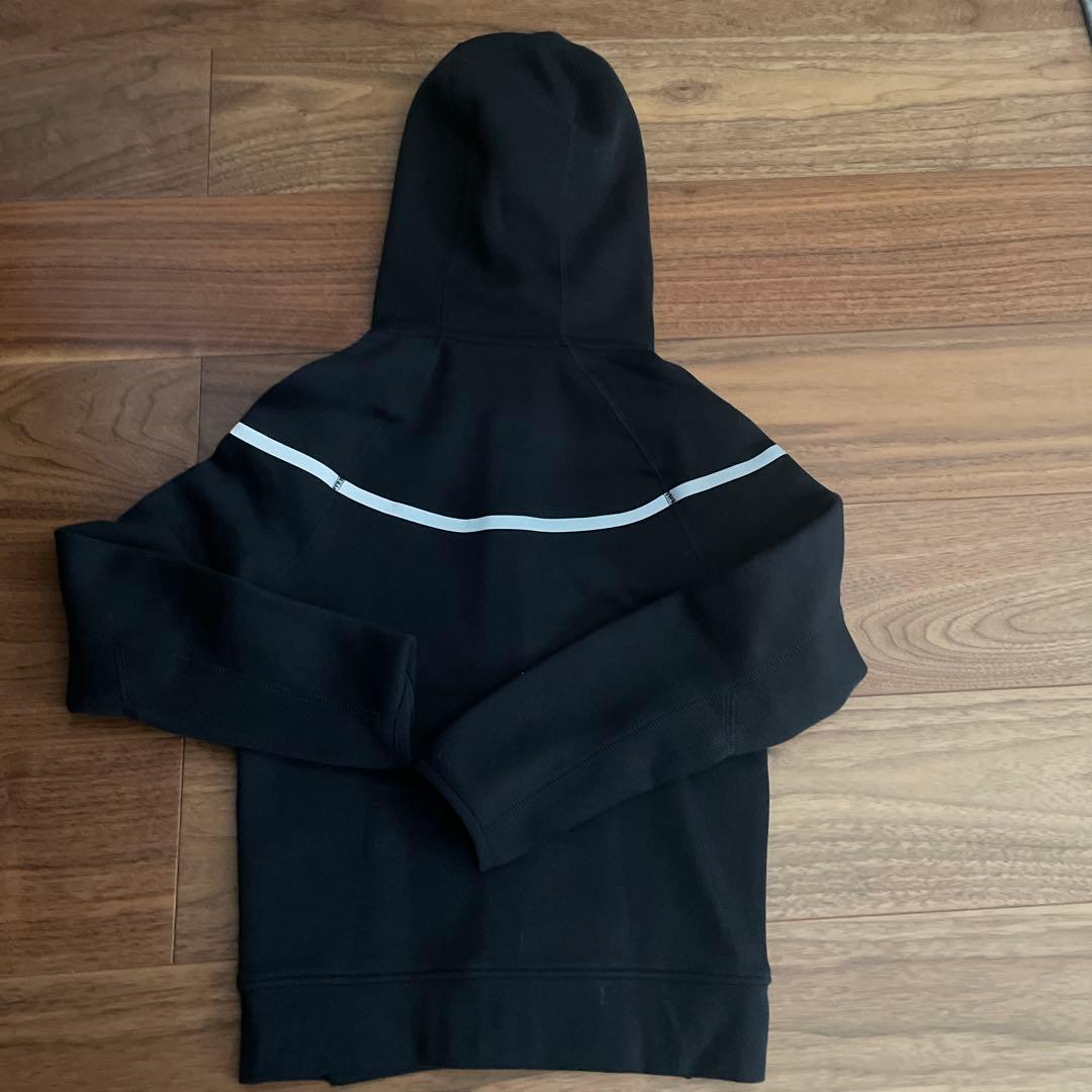 NIKE テックフリース リフレクティブ teeshyne着用 購入お早めに