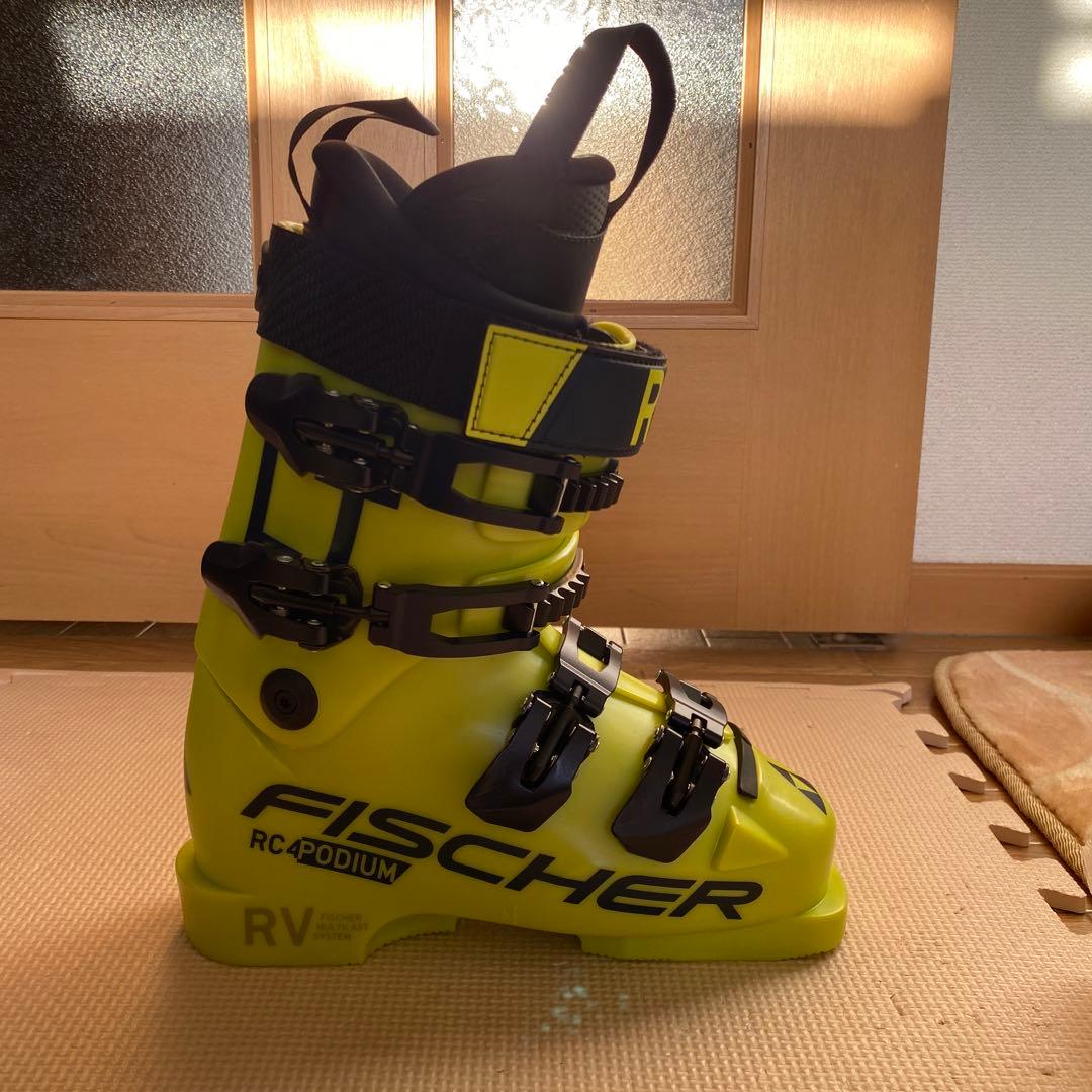 【新品・未使用】FISCHER RC4 PODIUM LT70 22.5cm