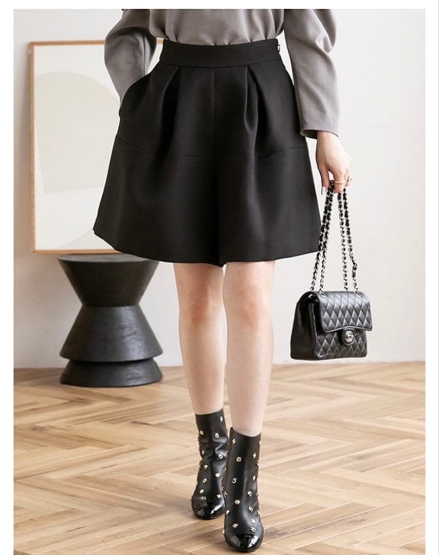 TREFLE+1 トレフルプラスワン タックショートパンツ　01サイズ　Sサイズ タックショートパンツ | Bottoms,ショート | | TREFLE＋1（トレフル