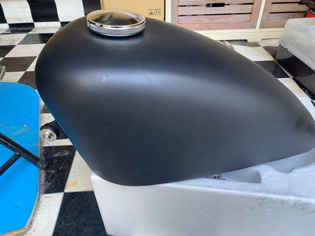 ヘイスト250｜タンク｜艶消しブラック　タンクアップステー付き カスタムパーツ｜バイクショップ someday(サムデイ)