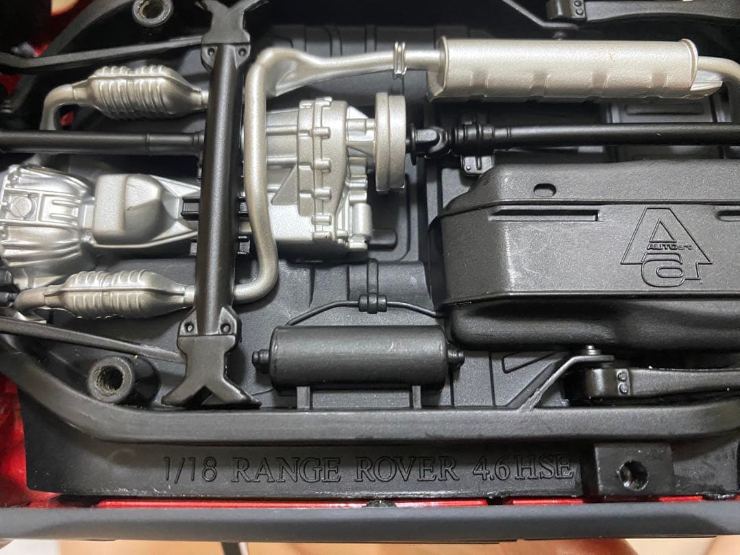ミニカー AUTOart RANGE ROVER 4.6HSE 1/18