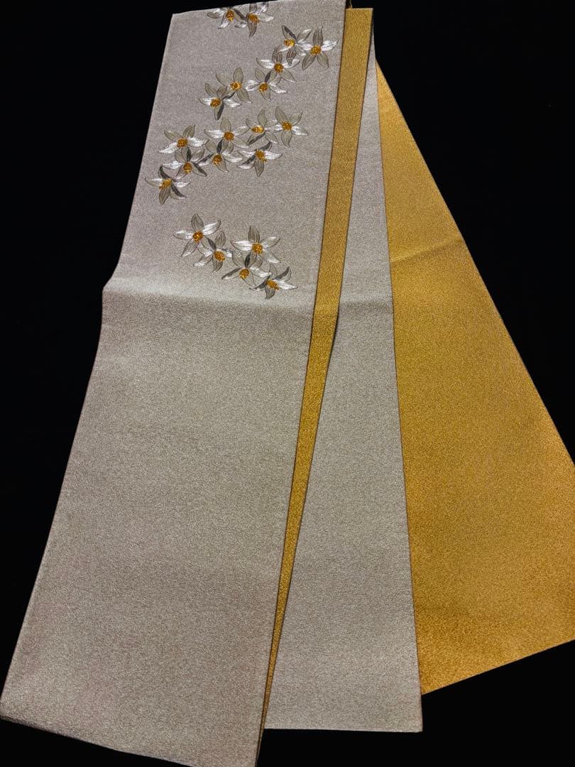 逸品】藤林徳扇 水仙 刺繍 金プラチナ箔 お太鼓柄 - メルカリ