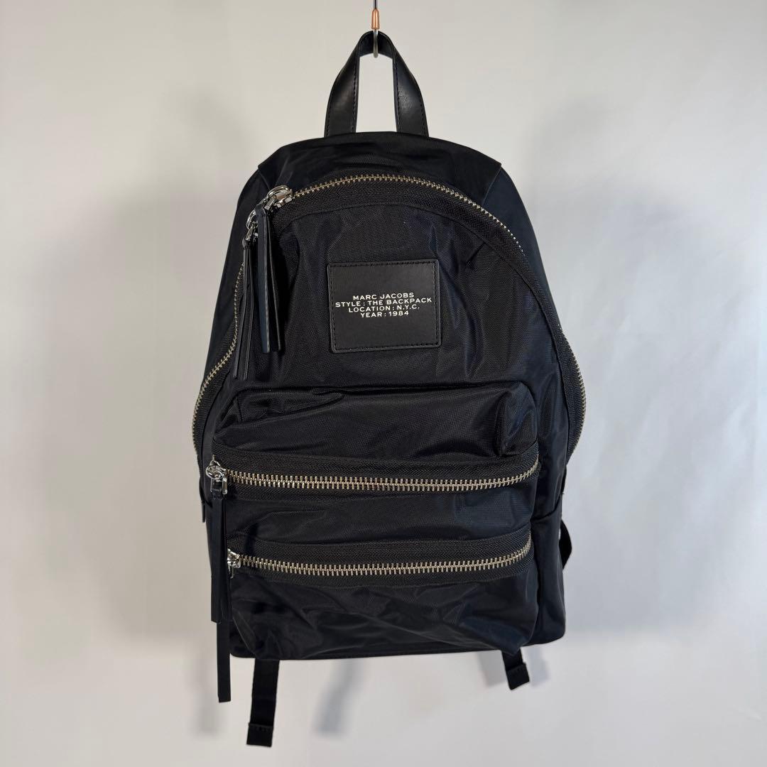 MARC JACOBS ブラック ナイロン バックパック Amazon.com | Marc Jacobs Women's The Large Backpack, Black, One